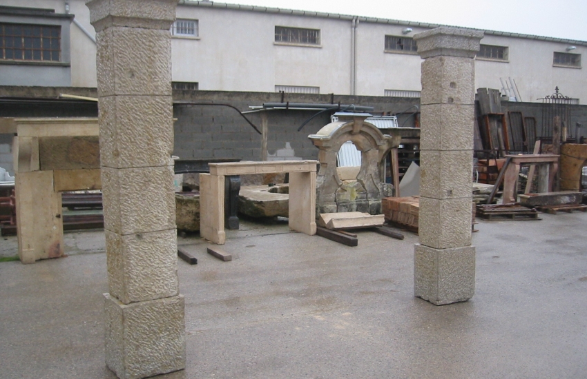 Fabrication d'une paire de pilier en pierre froide